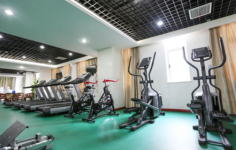 单位健身房器材