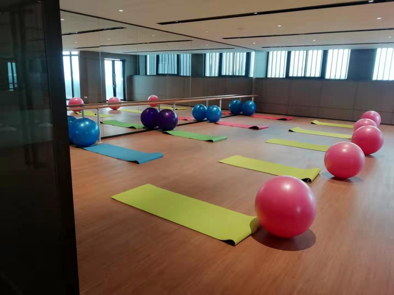 房地产健身房器材,企事业单位健身器材-广西快盈VIII体育健身器材有限公司